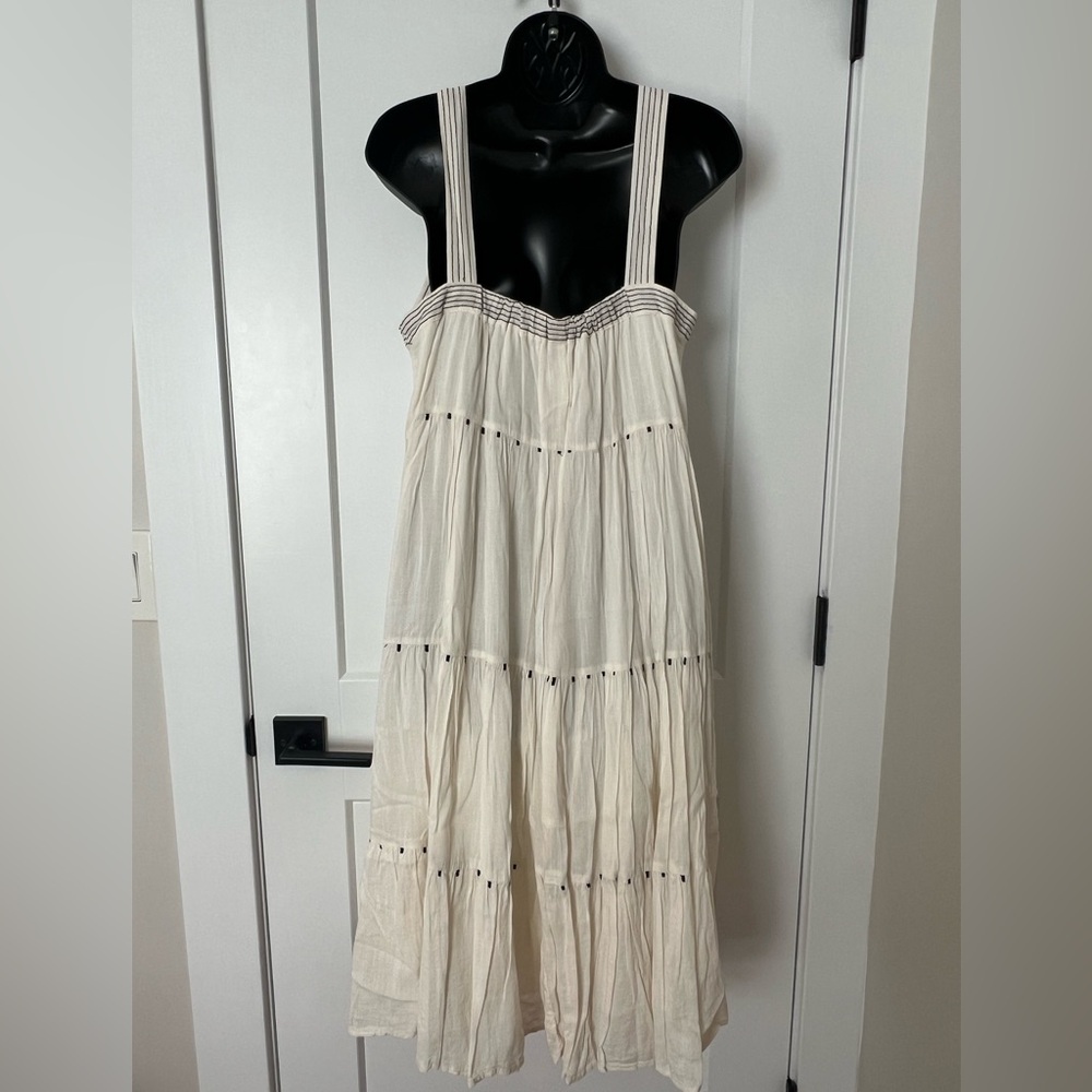 Old Navy Cream Maxi Dress - Picture 2 of 5